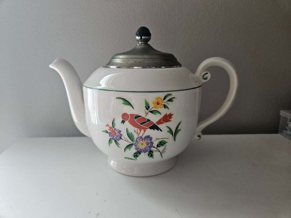 Vintage Royal Rochester Royalite Porcelain Teapot with Integrated Tea Infuser an
